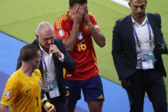 羅德裏在歐洲杯決賽半場被換下 似乎存在腿筋受傷的問題