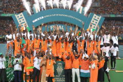 非洲杯決賽科特迪瓦2-1逆轉尼日利亞奪得冠軍 非洲大象捧起隊史第三座非洲杯冠軍