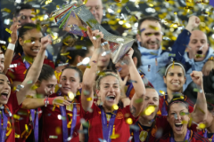 女足歐國聯決賽西班牙2:0法國 贏得首屆女足歐國聯冠軍